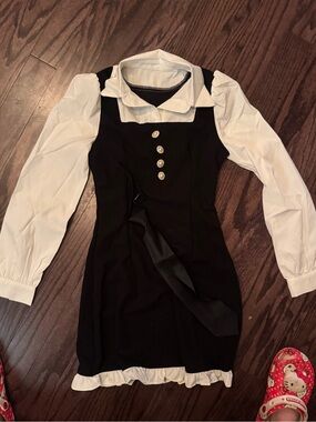 Black & White Ruffled Collar Button Front Dress & Tie